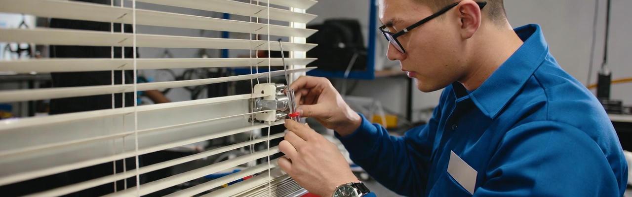 cambio y reparacion de ejes para soportes en persianas en Rubí